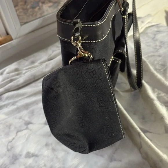 Dooney & Bourke Tote Bag - Picture 6 of 12